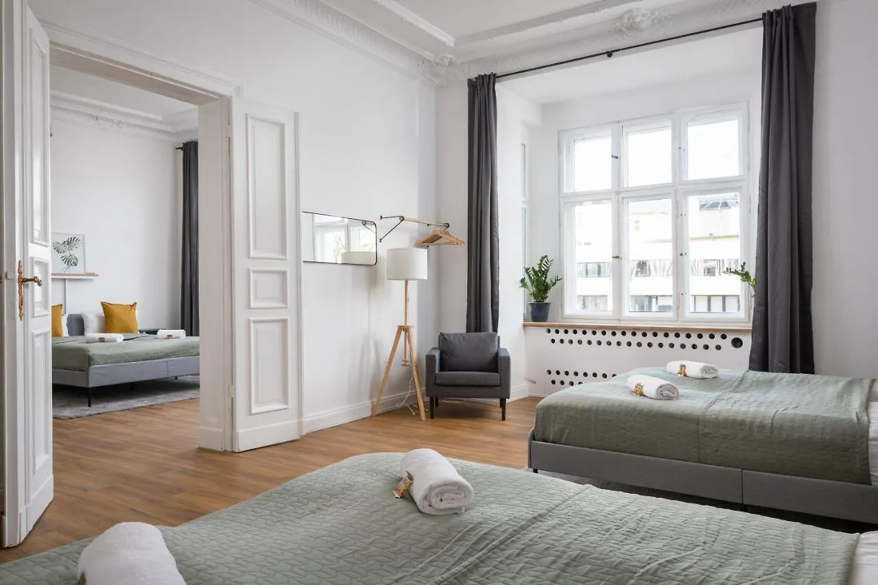 Riesiges Apartment Nahe Kudamm Sehr Schoner Altbau 123M2 Gross 12 Gaste Berlín