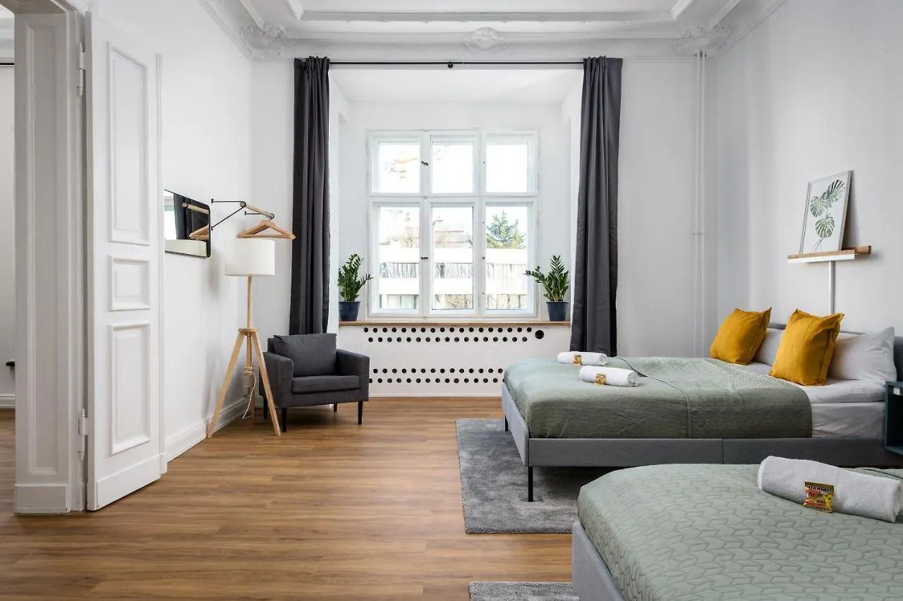 Riesiges Apartment Nahe Kudamm Sehr Schoner Altbau 123M2 Gross 12 Gaste Berlín Německo